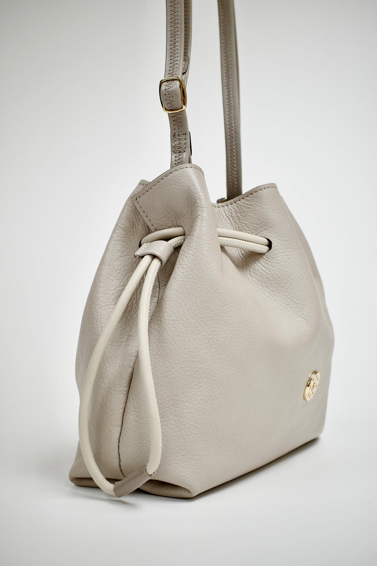 【NEW】PRINCESS | Leather Bundle Bag