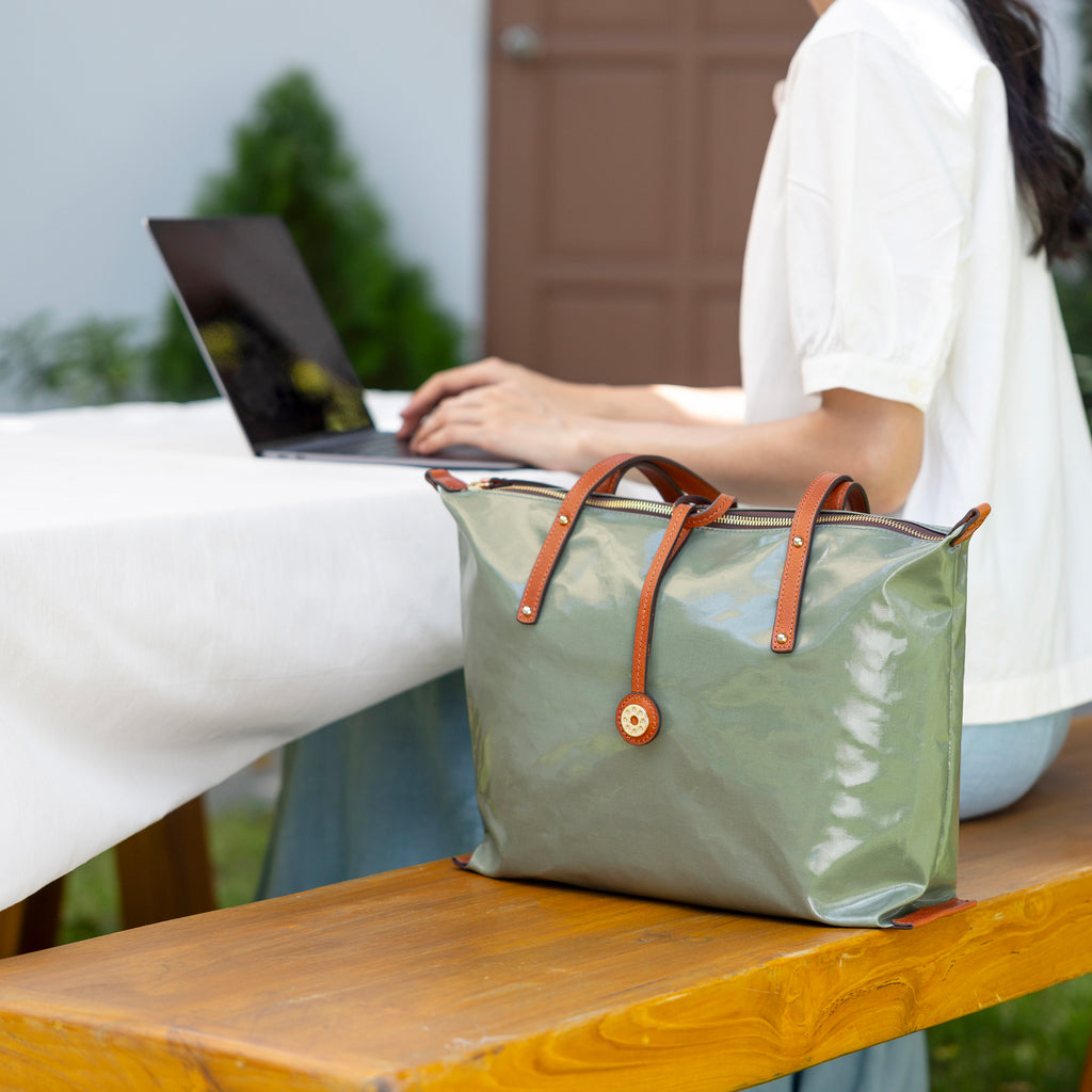 【New】LIFE | Waterproof Tote Bag