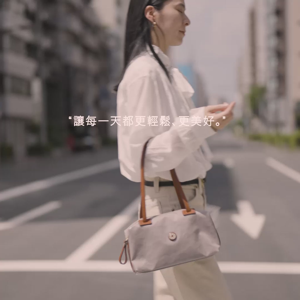 【NEW】Life Series | Lightweight Luxury Boston Bag with Back Zipper
